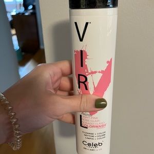 Pink colour wash shampoo SEALED